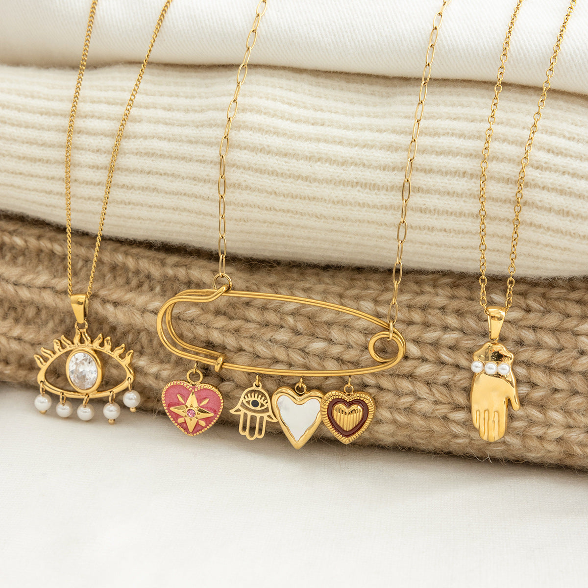 Damen Halskette mit charmanten Anhängern und verstellbarer Länge Shop Nory