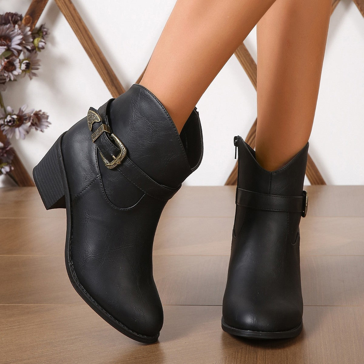 Damen Freizeit-Stiefeletten mit dekorativem Schnallen-Detail