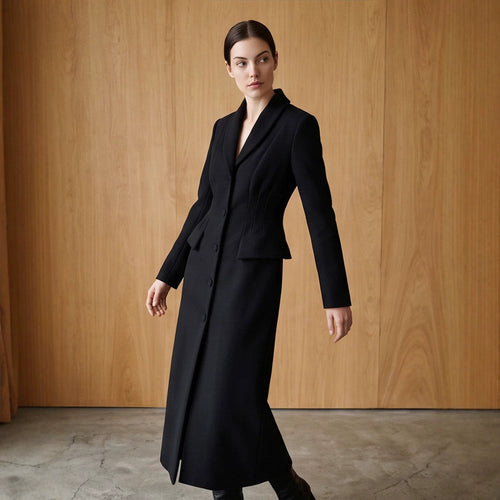 Damen Taillierter Longcoat mit Schalkragen und figurformenden Abnähern Shop Nory