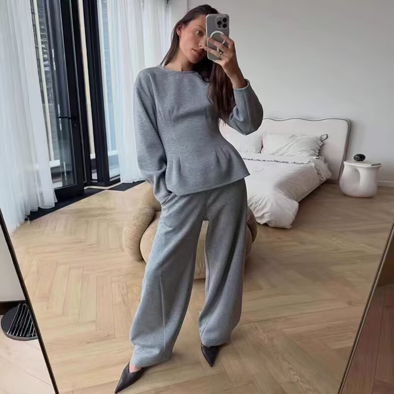 Damen Zweiteiliges Komfort-Lounge-Set mit Langarmshirt und weiter Jogginghose Shop Nory