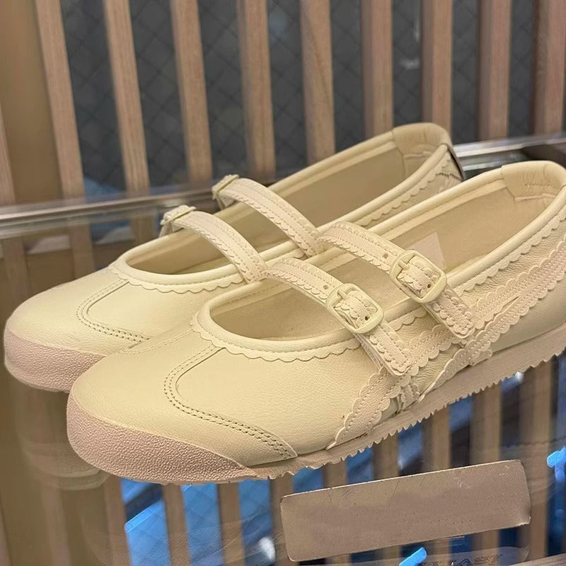Damen Ballerinas mit verspieltem Riemendesign und hochwertiger Lederoberfläche