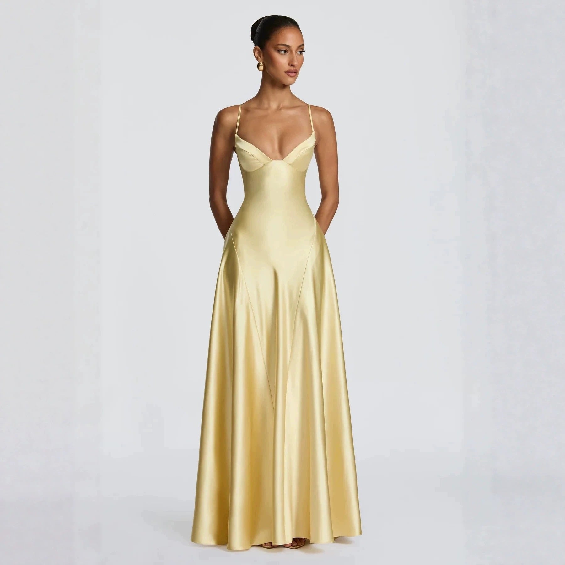 Damen elegantes Satin-Maxikleid mit raffinierten Spaghettiträgern