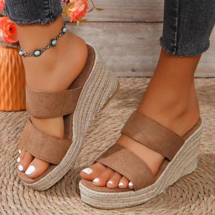 Damen Wedge-Pantoletten mit komfortablem Fußbett und trendigen Riemen