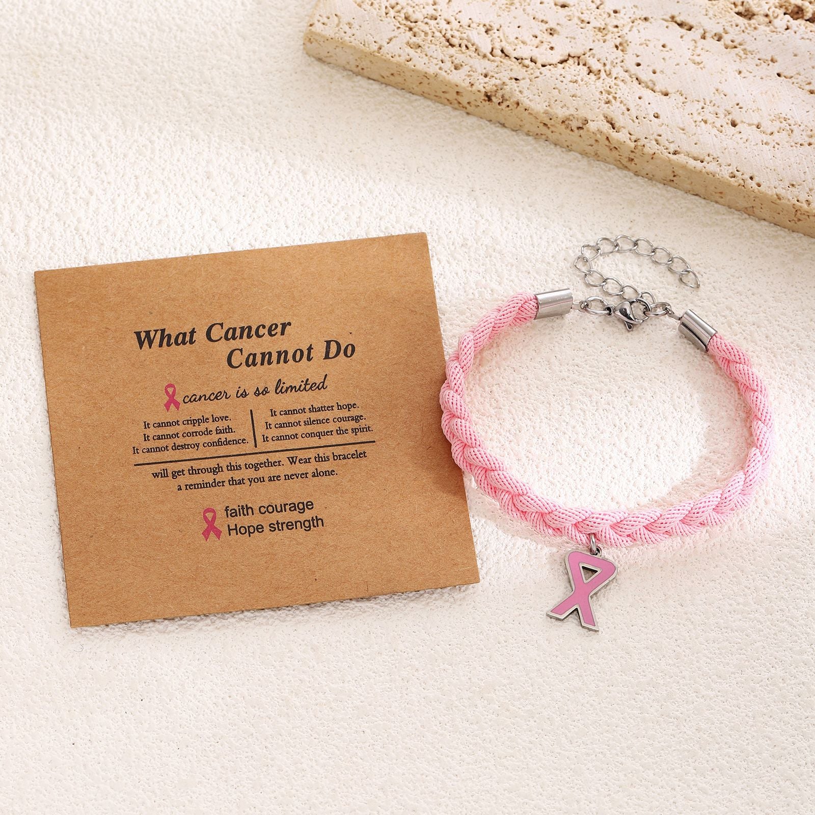 Damenarmband mit geflochtenem Design und symbolischem Anhänger Shop Nory