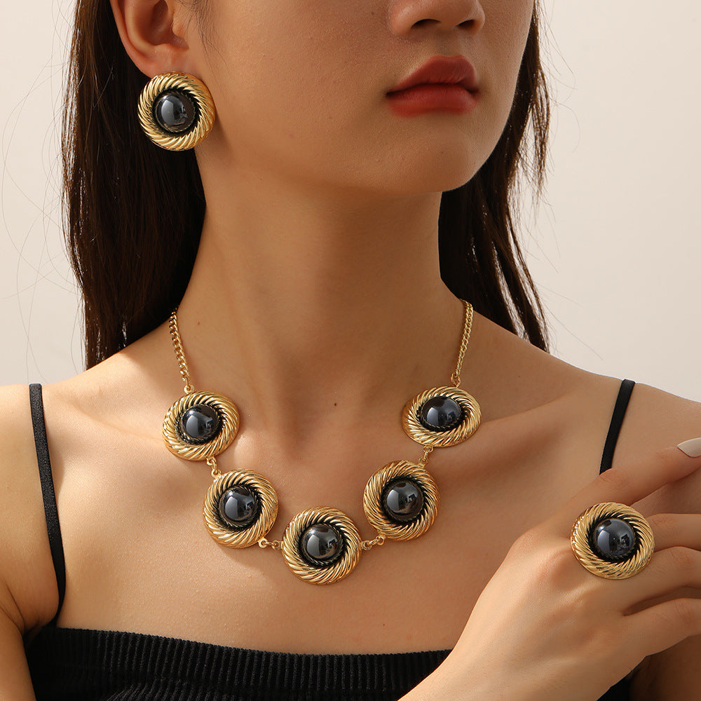 Damen Schmuckset mit elegantem, geschwungenem Design Shop Nory