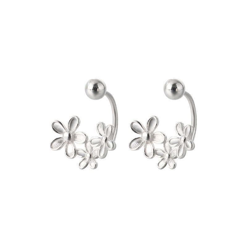 Damen Ohrstecker mit filigranem Blütenmotiv und hochwertigen Akzenten Shop Nory