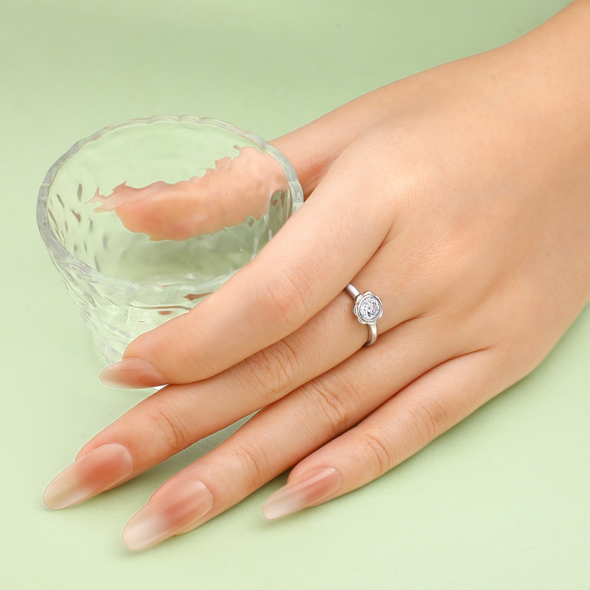 Damen Ring mit floraler Zirkonia-Verzierung Shop Nory