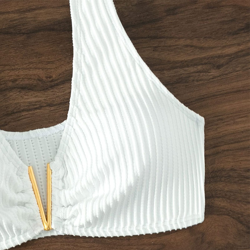 Damen Hochgeschnittener Bikini mit elegantem Rippendesign und moderner Schnalle