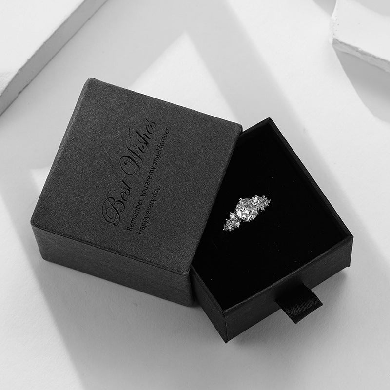 Damen glamouröser Verlobungsring mit funkelnden Zirkonia-Steinen Shop Nory
