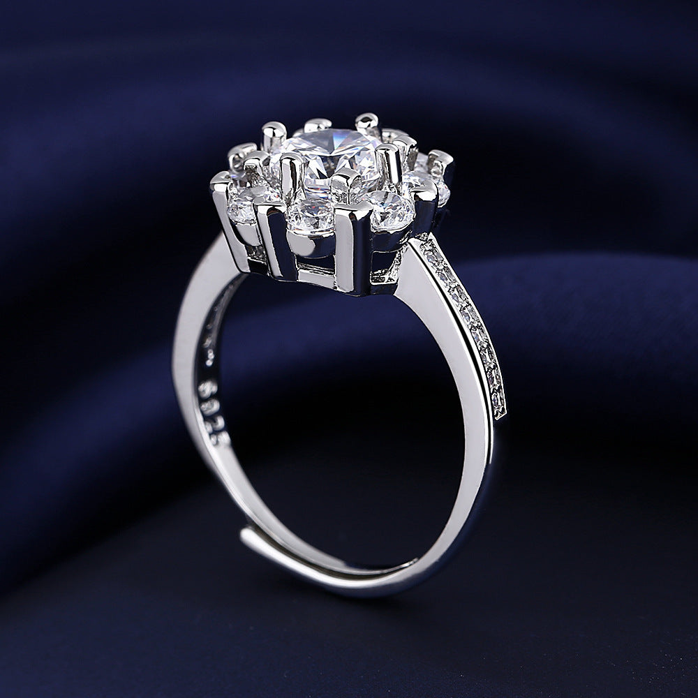 Damen zierlicher Blütenschmuck Ring mit funkelnden Steinen Shop Nory