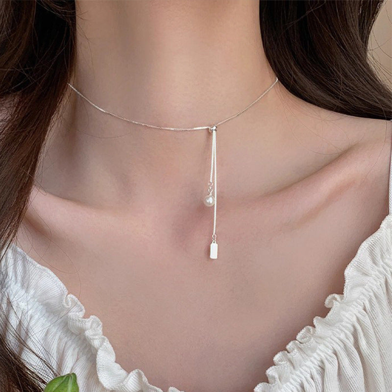 Damen Halskette mit elegantem Perlen- und Namensschild-Anhänger Shop Nory