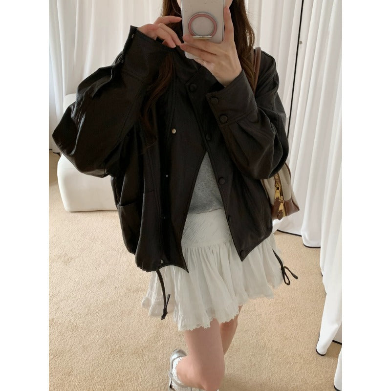 Damen Oversized Bikerjacke aus Kunstleder mit breitem Revers und voluminösen Ärmeln Shop Nory