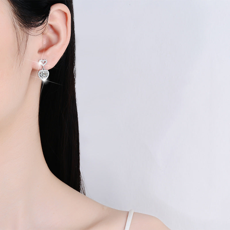 Damen Ohrstecker mit funkelndem Herzdesign Shop Nory