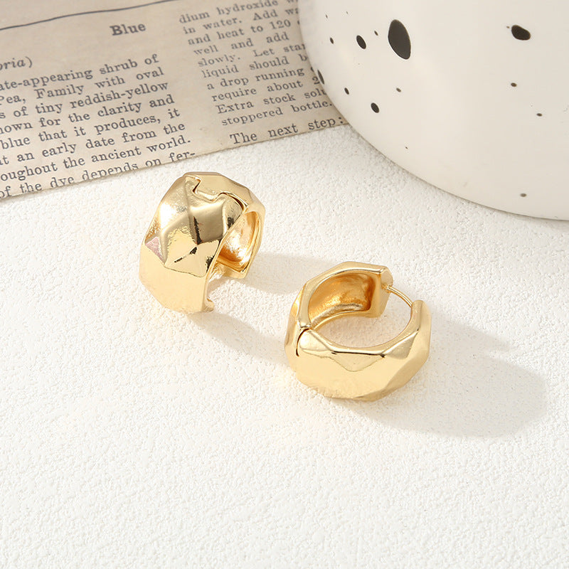 Damen Ohrstecker im luxuriösen Golddesign Shop Nory