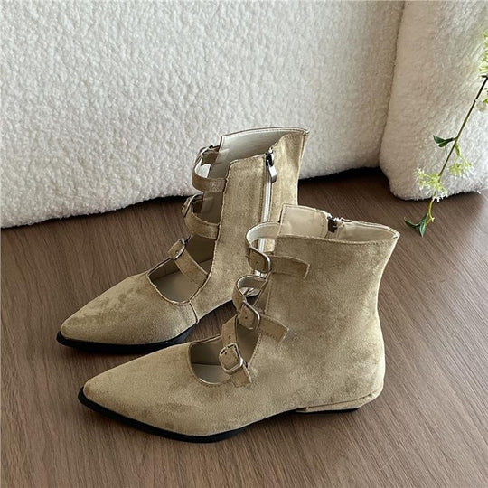 Damen spitz zulaufende Ankle-Boots mit Veloursoptik, vier verstellbaren Riemchen und niedrigem Absatz Shop Nory