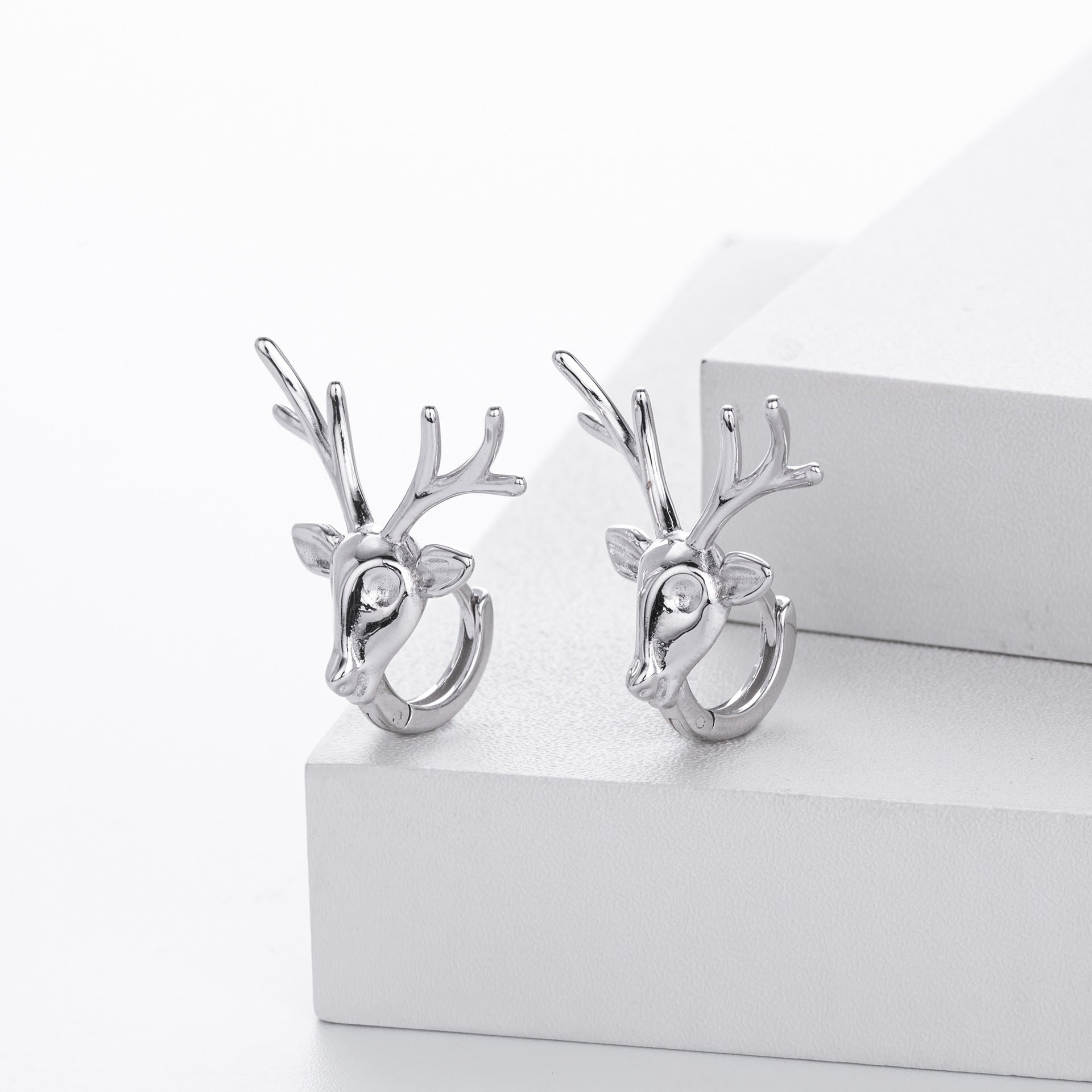 Damen Ohrhänger im kreativen Rehkopf-Design aus hochwertigem 925 Sterling Silber Shop Nory