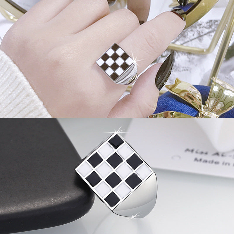 Damen Halskette mit herzförmigem, schachbrettartigem Anhänger Shop Nory