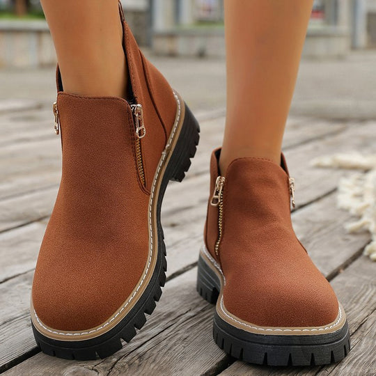 Damen Kurzschaft-Stiefeletten aus Veloursoptik mit seitlichem Reißverschluss und grober Profilsohle Shop Nory