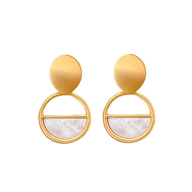 Damen Ohrringe mit modernem, geometrischem Design und edler Muschelverzierung Shop Nory