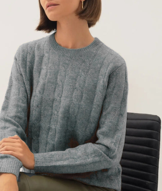 Damen Kabelstruktur‑Pullover im Zopfstrick mit Rundhalsausschnitt und nachhaltig weicher Wollmischung Shop Nory