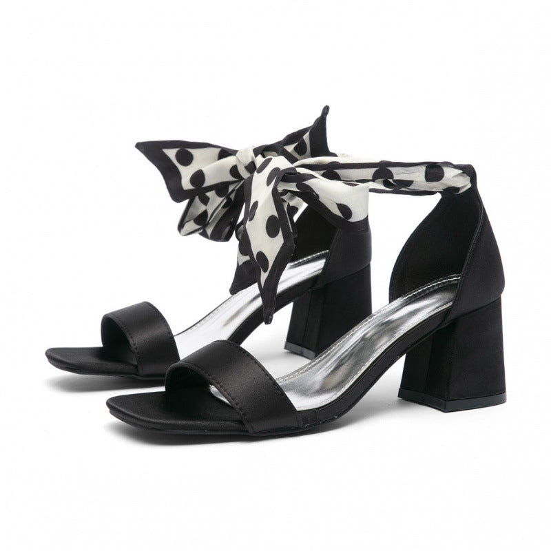 Damen elegante Sandalen mit modischer Schleifenverzierung und komfortablem Blockabsatz