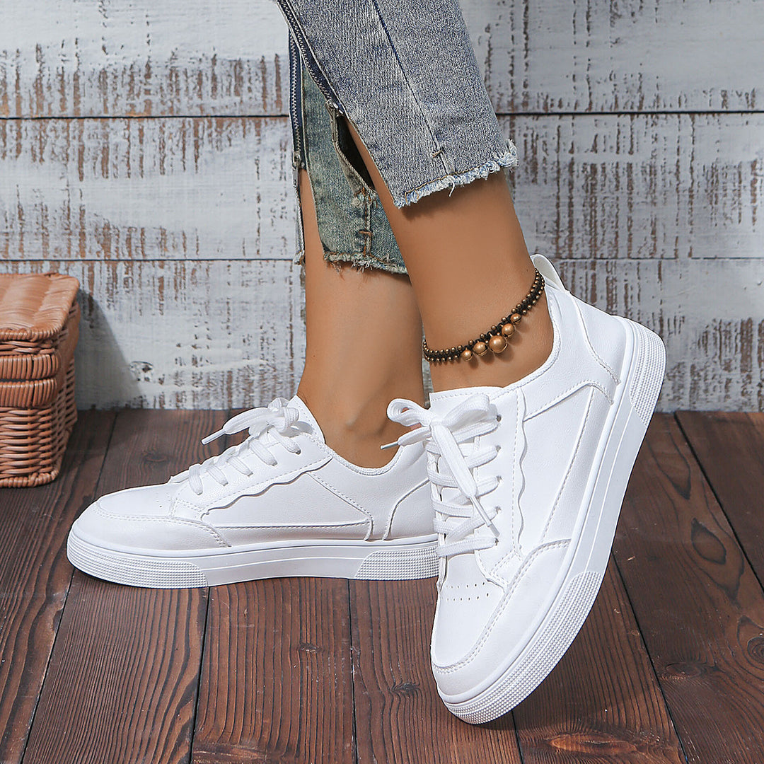 Damen Plateau‑Sneaker mit minimalistischer Lederoptik und gepolstertem Komfortfußbett Shop Nory