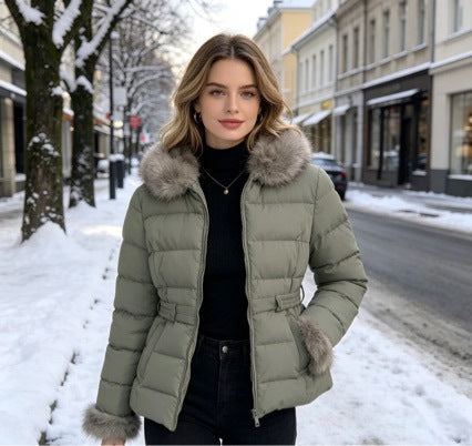 Damen nan kurze taillierte Wintersteppjacke mit abnehmbarem Webpelzkragen, tonalen Taillenriegeln und verdecktem zweiwege-reißverschluss Shop Nory