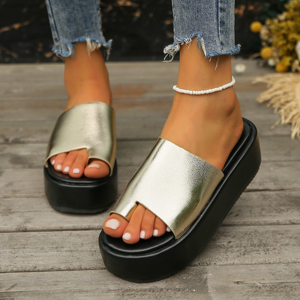 Damen Wedge-Pantoletten mit rutschfester Sohle und modischem Obermaterial Shopnory