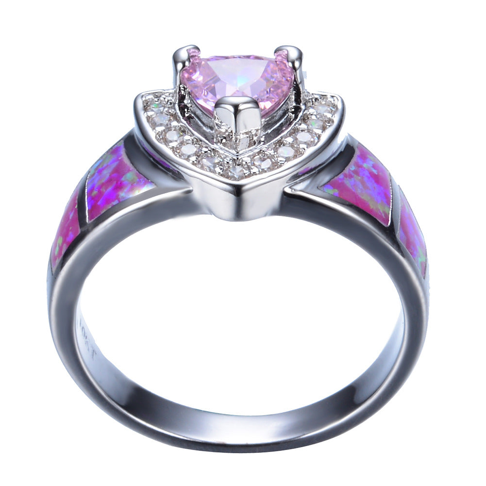 Damen Ring mit kunstvollem Design aus schimmerndem Opal und funkelnden Zirkonia Shop Nory