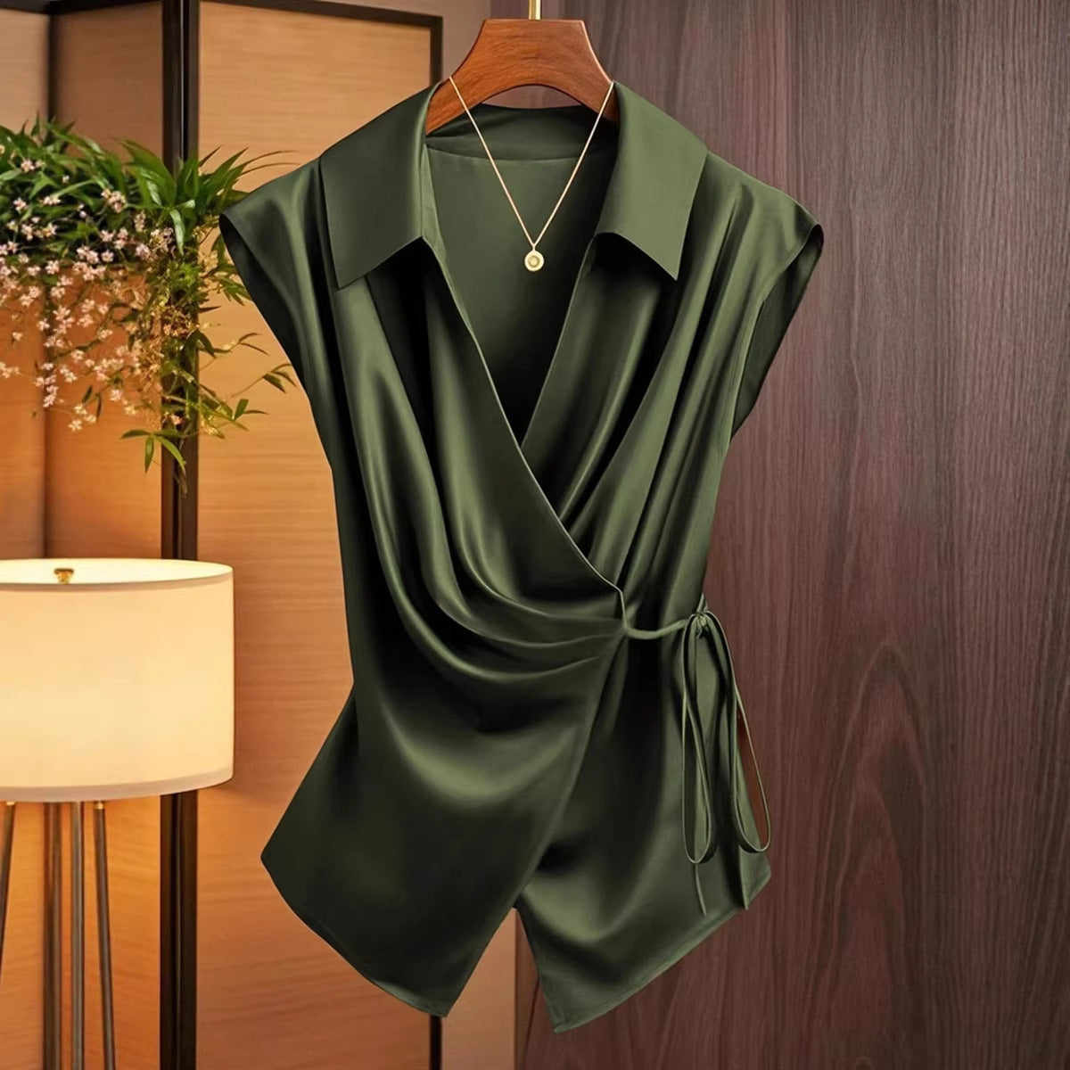Damen elegante Wickelbluse mit femininer Drapierung und Schalkragen