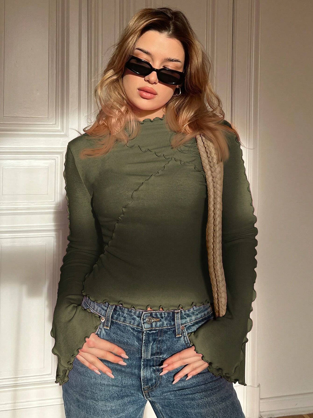 Damen Geripptes Langarmshirt mit Rüschen-Saum und Stehkragen Shop Nory