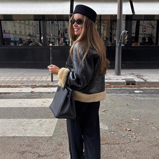 Damen Kurzjacke im Aviator‑Stil mit Teddy‑Innenfutter und doppelreihiger Druckknopffront Shop Nory