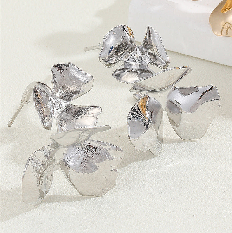 Damen Ohrhänger im eleganten, skulpturalen Blumendesign Shop Nory