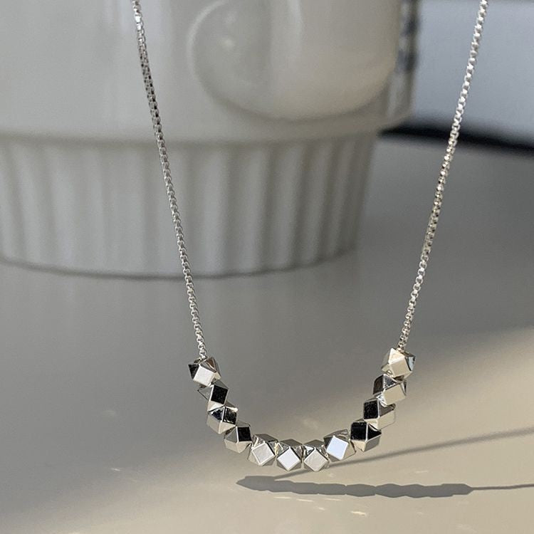 Damen Halskette mit geometrischen, glänzenden Kubelementen Shop Nory