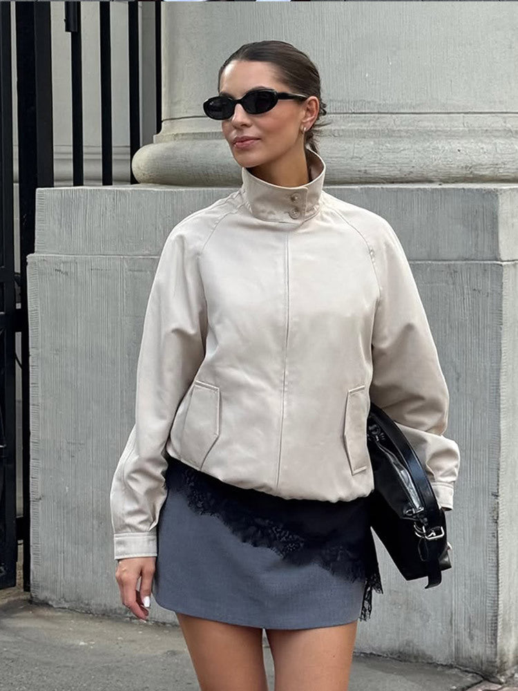 Damen Leichter taillierter Cropped-Bomber mit hohem Stehkragen und Raglanärmeln Shop Nory