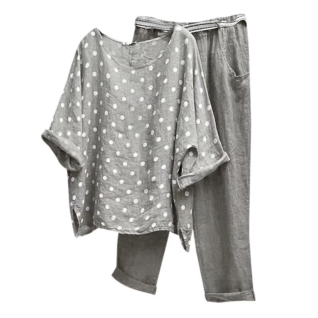 Damen Kombination aus leichten Rundhalsbluse mit Punkten und bequemen Hose