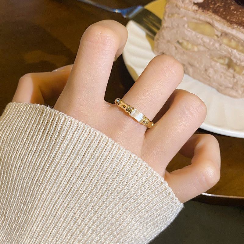 Damen Ring mit elegantem Bambusdesign und funkelnden Akzenten Shop Nory