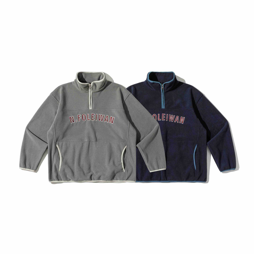 Unisex Fleece-Pullover mit halbhohem Reißverschluss, Kängurutasche und Collegestyle-Stick Shop Nory