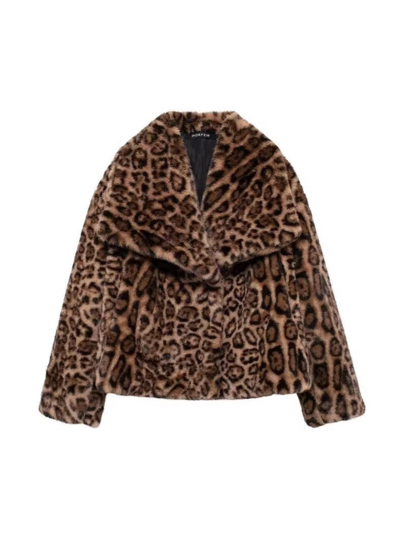 Damen kurze Boxy-Faux-Fur-Jacke mit Leopardenmuster und großem Schalkragen Shop Nory