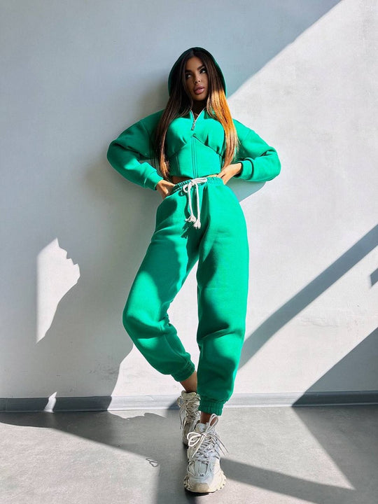 Damen Crop-Kapuzenjacke mit Korsagennaht und High-Waist Jogginghose Shop Nory