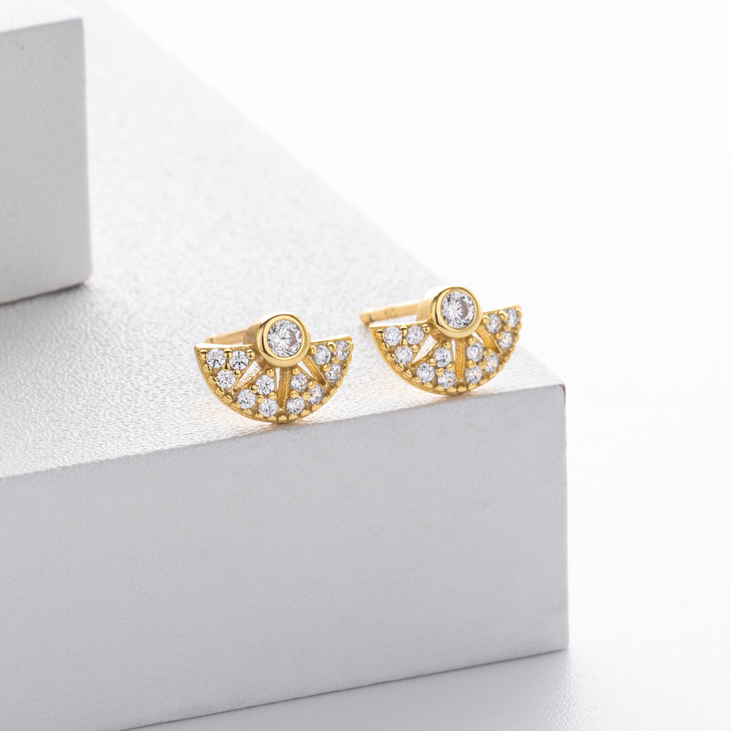 Damen Ohrstecker mit funkelndem Zirkonbesatz und elegantem Design Shop Nory