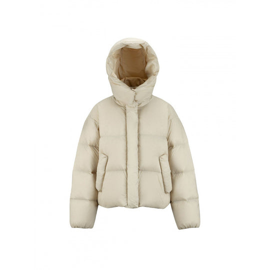 Damen Kurz gepolsterte Crop‑Steppjacke mit Volumen‑Kapuze und verdeckter Druckknopfleiste Shop Nory