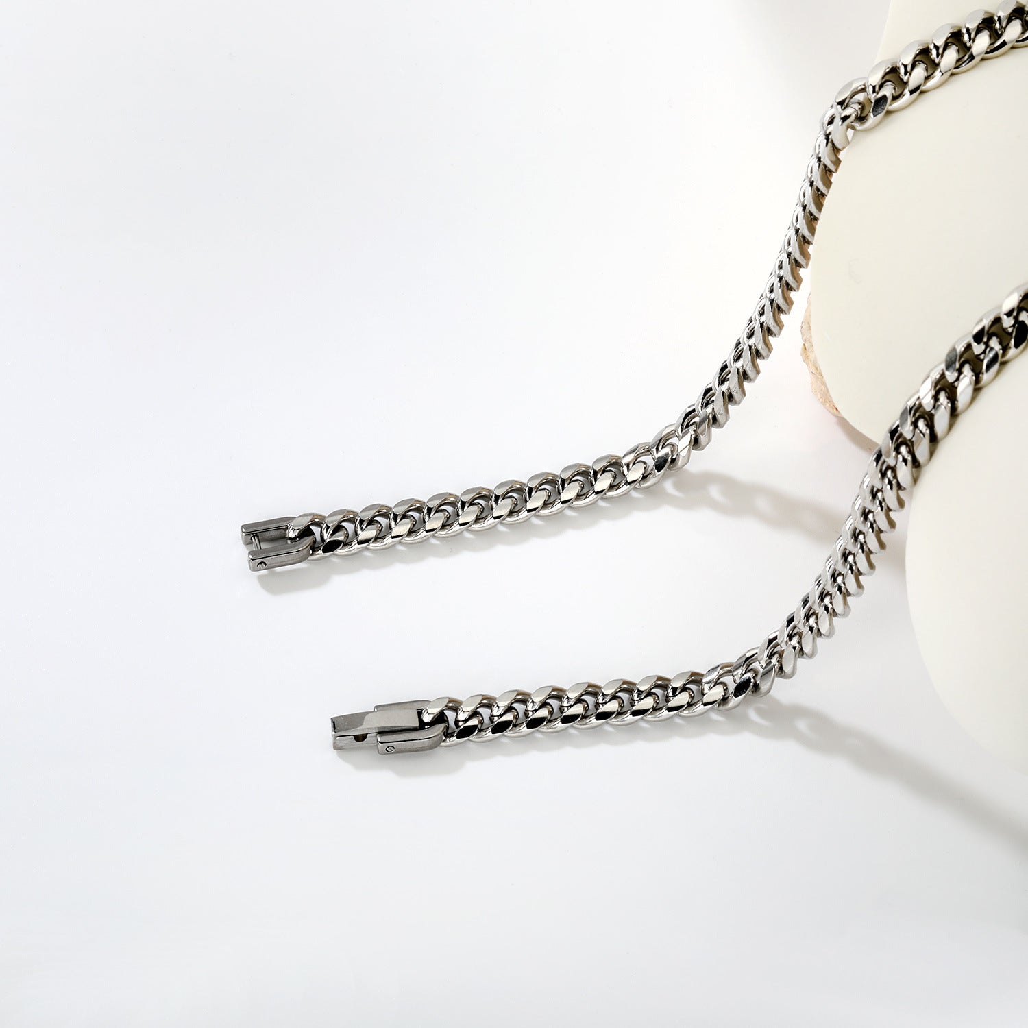 Damen Edelstahl Kettenhalskette mit modernen Gliederdesign Shop Nory