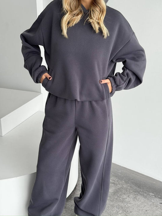 Damen Oversize Loungewear-Set aus schwerem Sweat mit Kapuzenpullover und weitem hochgeschnittenem Jogger Shop Nory
