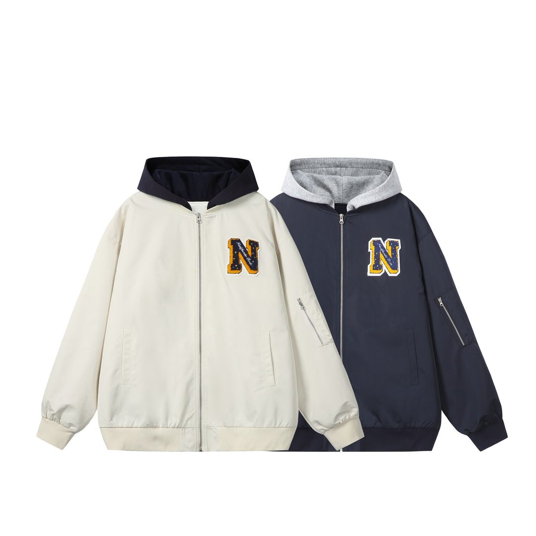 Unisex Boxy-Mehrlagige Bomberjacke mit integrierter Kapuze und Collegiate-Patch Shop Nory
