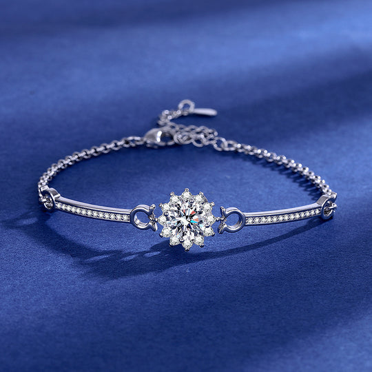 Zartes Zirkonia-Armband mit Verstellbarem Verschluss und Funkelnden Rundsteinen