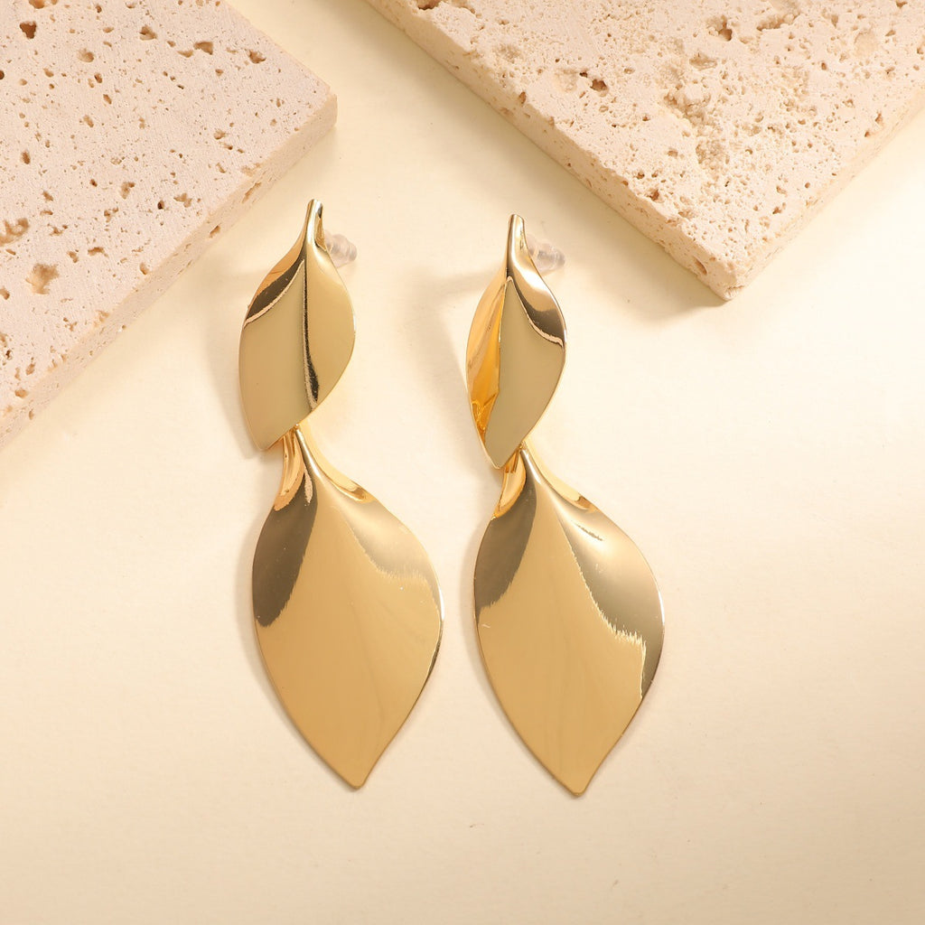 Damen Hängende Ohrringe mit elegantem Blattform und luxuriösem Finish Shop Nory