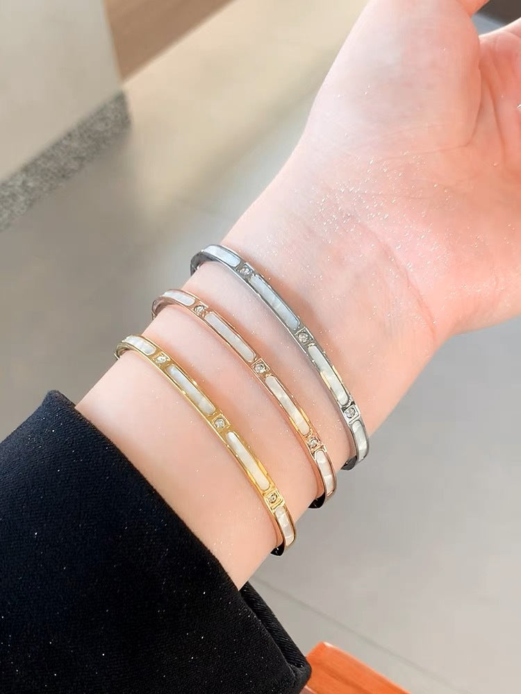 Damen Elegante Geometrische Kristall-Akzent Armreif Bracelet Shop Nory