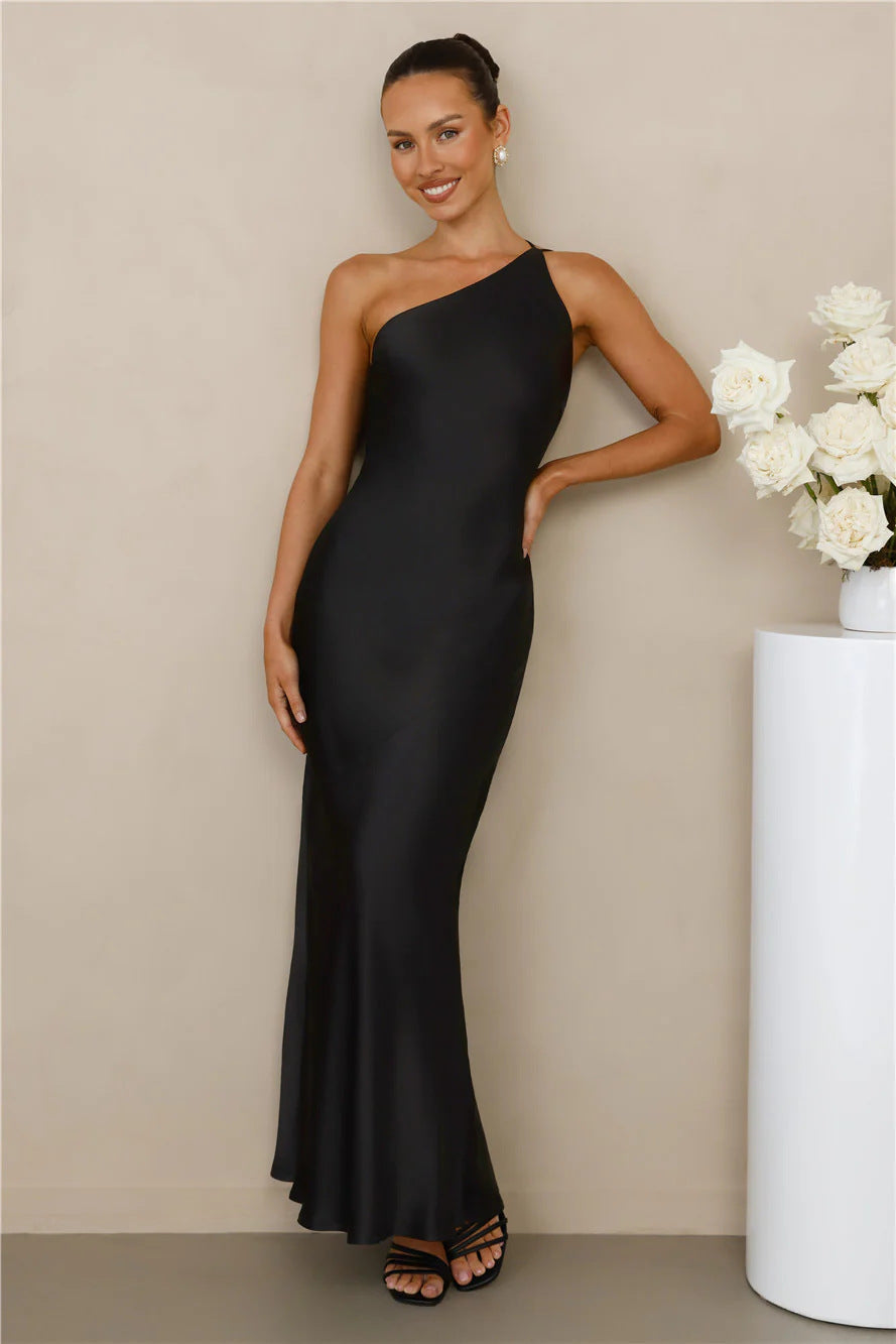 Damen Elegantes asymmetrisches Maxikleid mit feinem Satinfinish Shopnory