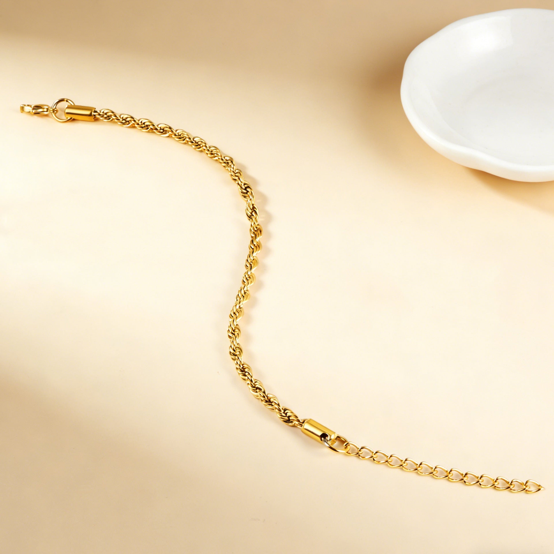 Damen luxuriöses Goldplattiertes Edelstahl Armkettchen mit verstellbarer Länge Shop Nory